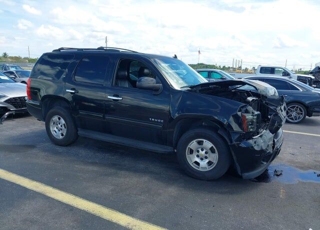 2013 CHEVROLET Tahoe