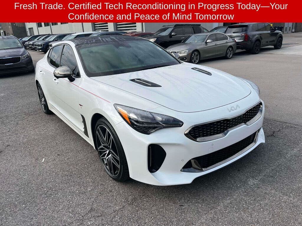 2022 KIA Stinger