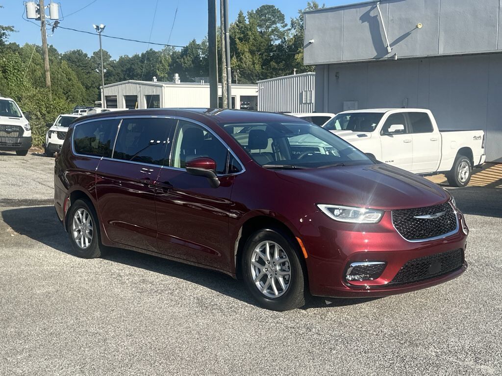 2023 CHRYSLER Pacifica