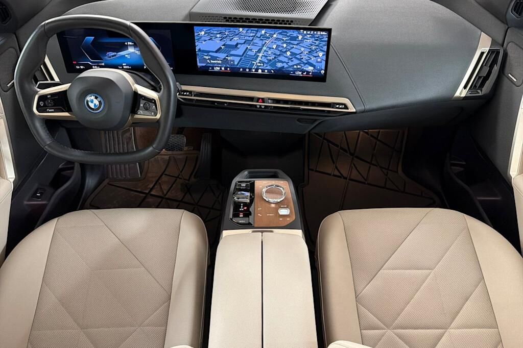 2024 BMW iX