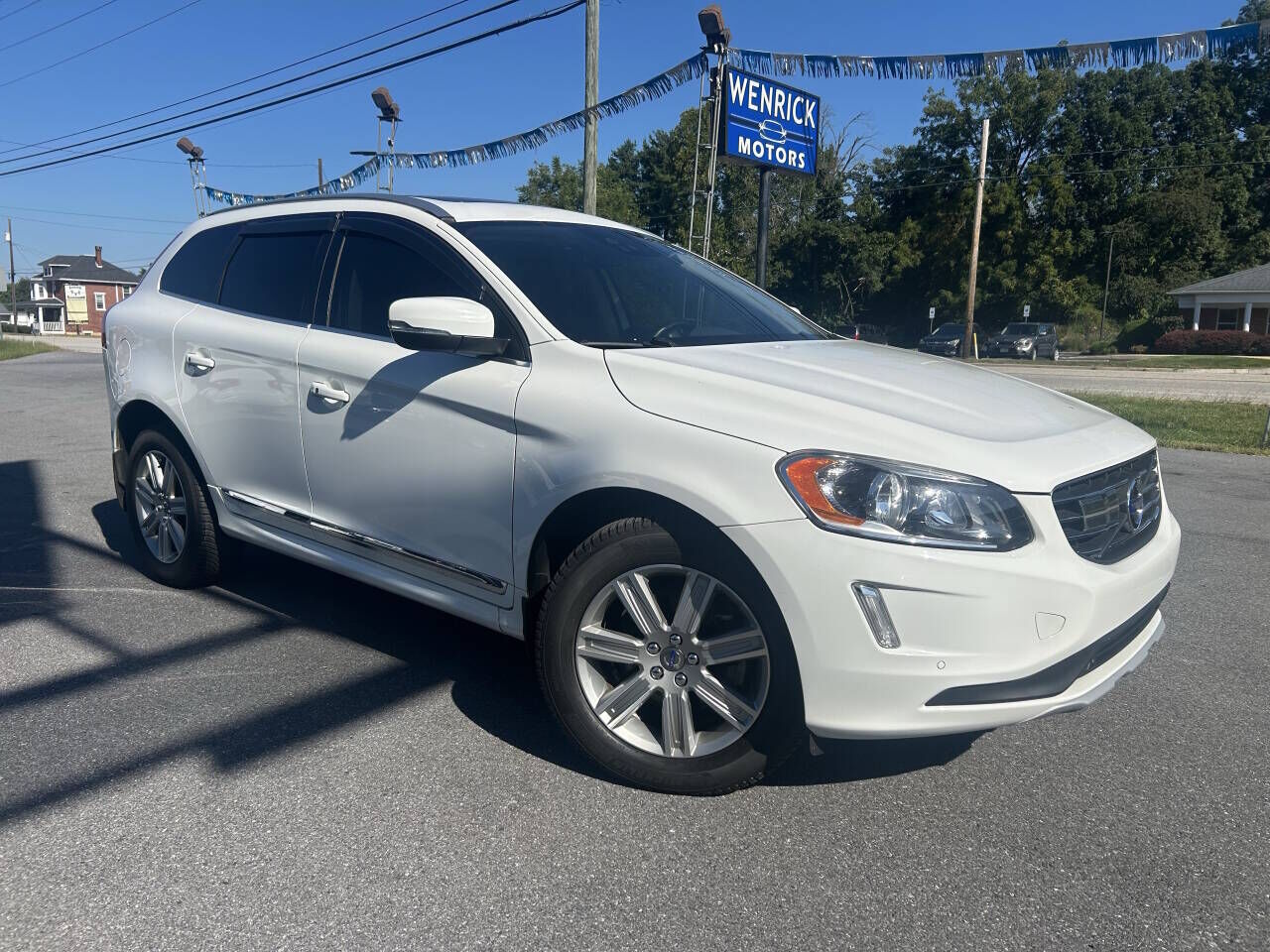 2016 VOLVO XC60
