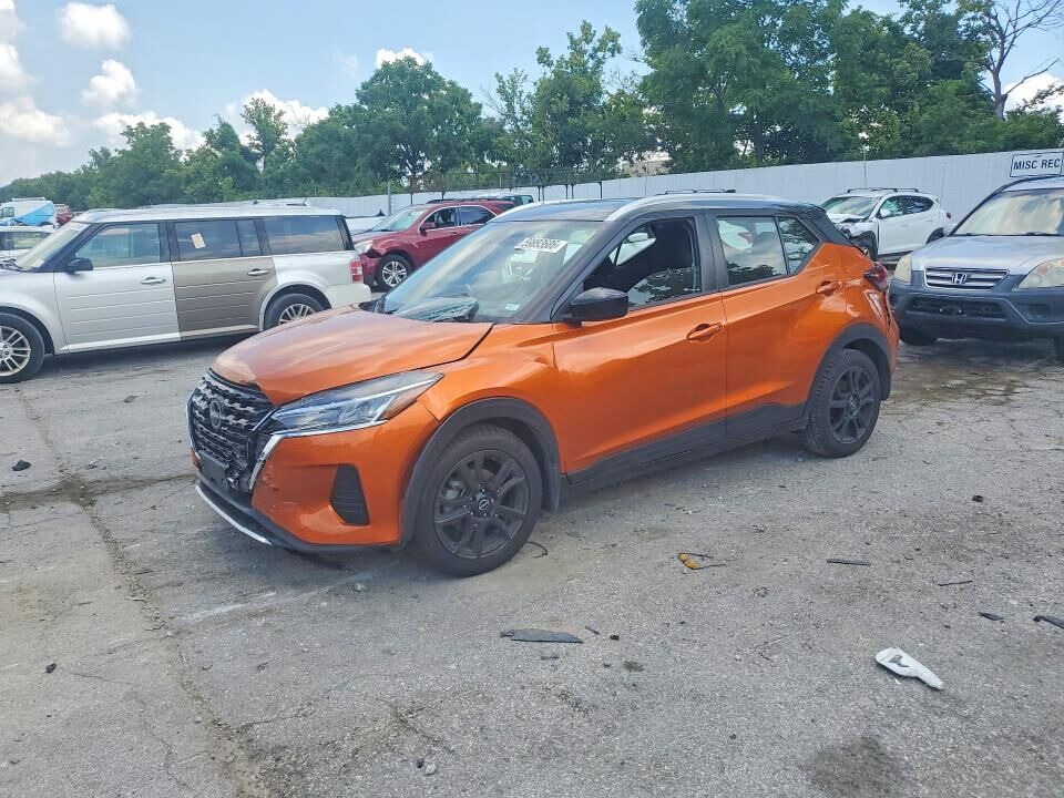 2022 NISSAN Kicks
