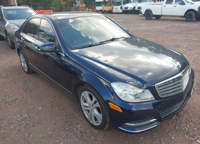 2014 MERCEDES-BENZ C-Class