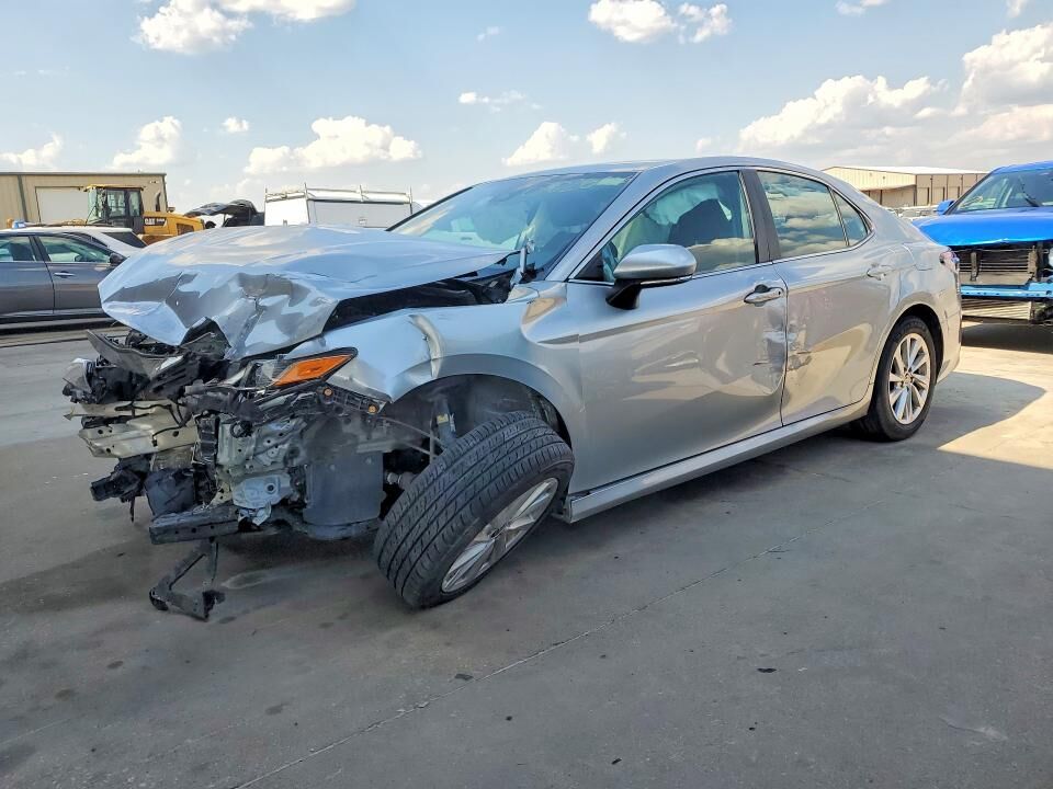 2023 TOYOTA Camry