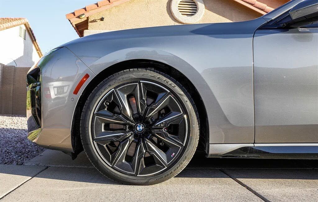 2024 BMW 760i