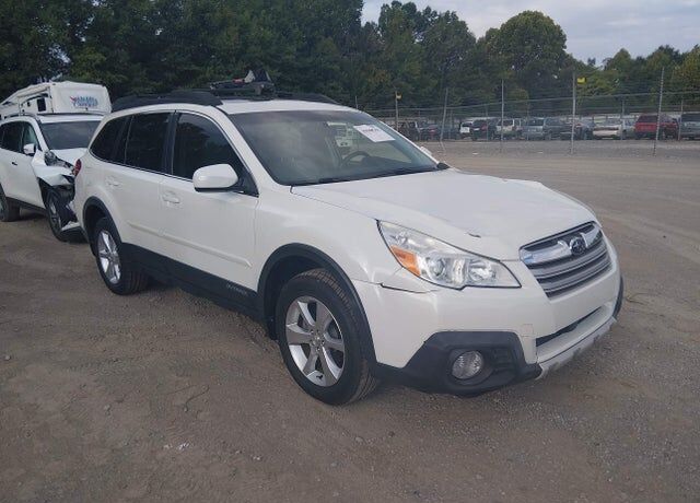2014 SUBARU Outback