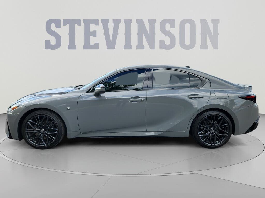 2023 Lexus IS