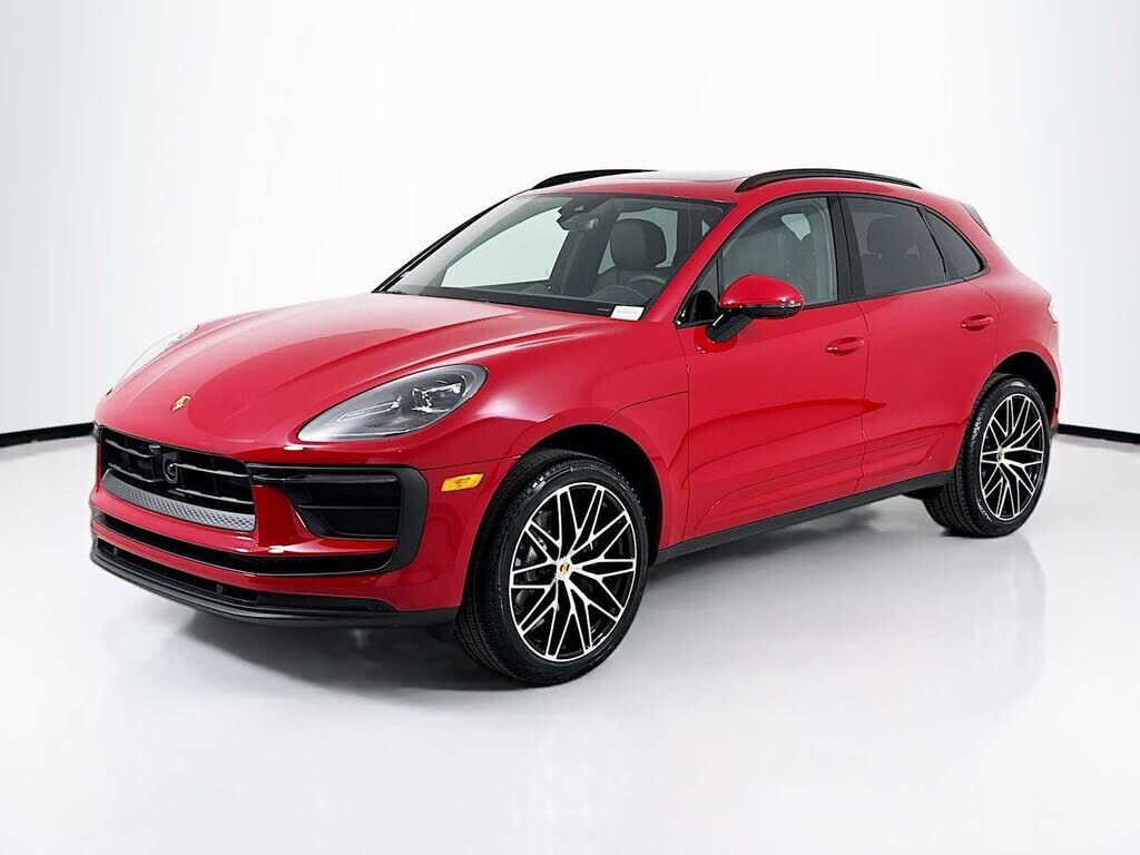 2026 PORSCHE Macan