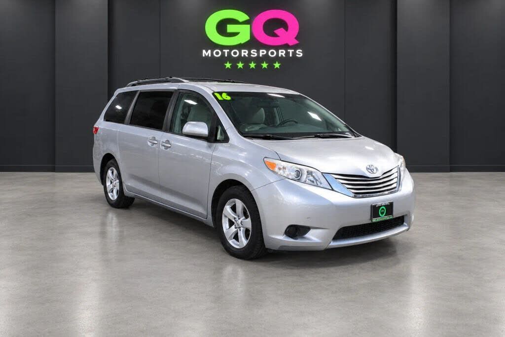 2016 TOYOTA Sienna