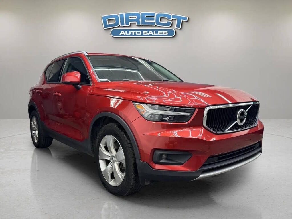 2021 VOLVO XC40
