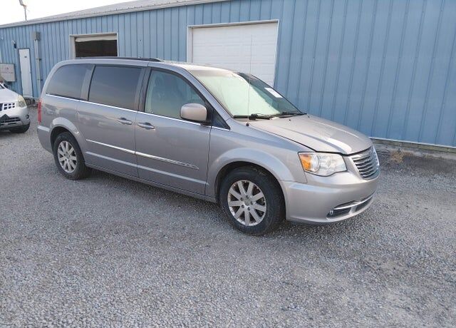 2016 CHRYSLER Town and Country