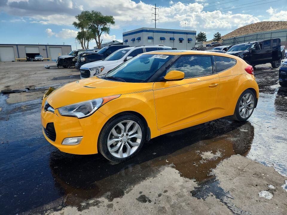 2013 HYUNDAI Veloster