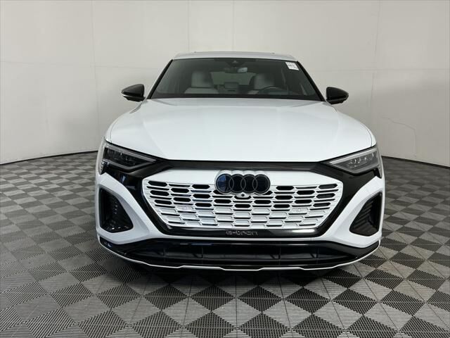 2024 Audi Q8
