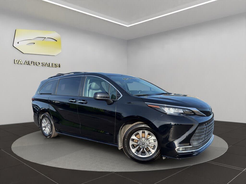 2022 TOYOTA Sienna