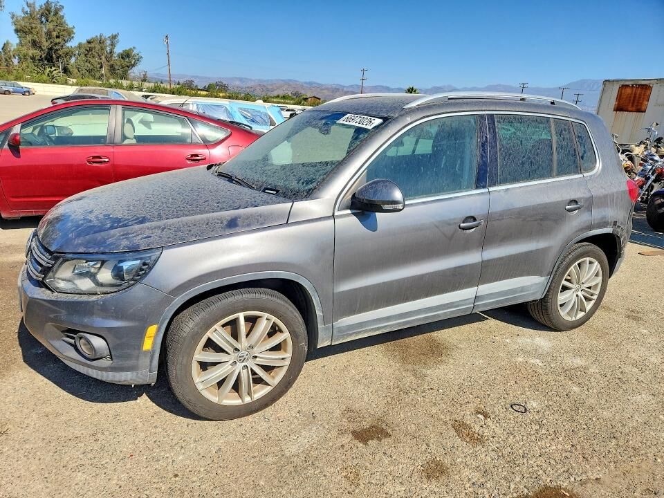2016 VOLKSWAGEN Tiguan