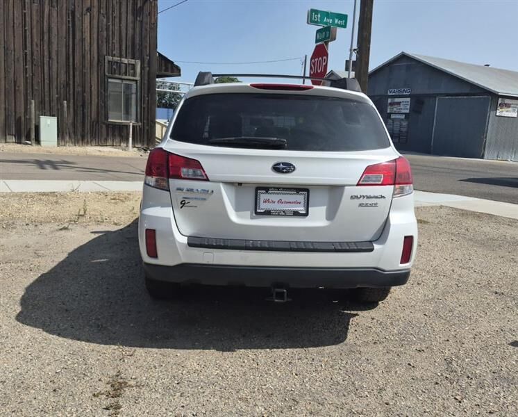 2013 SUBARU Outback