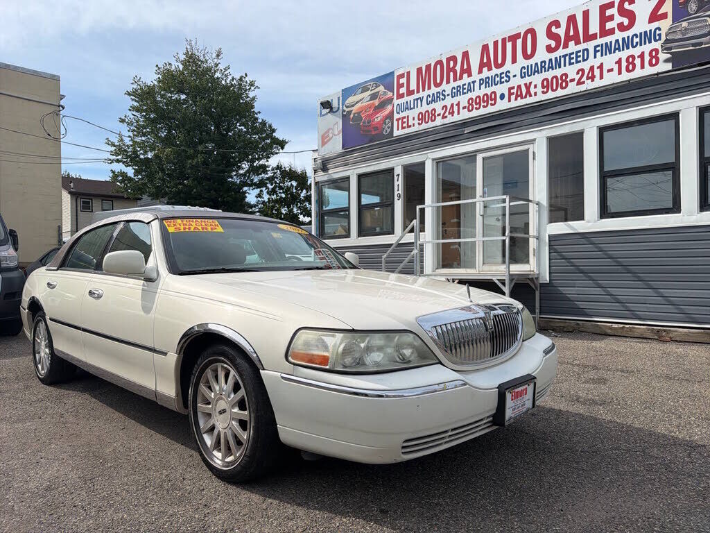 2007 LINCOLN Town Car