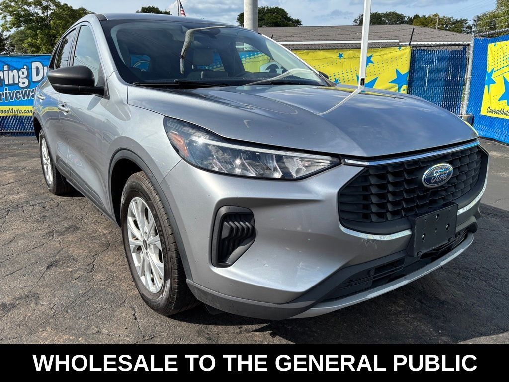 2023 FORD Escape