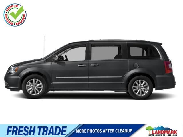 2015 CHRYSLER Town and Country