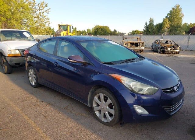 2011 HYUNDAI Elantra