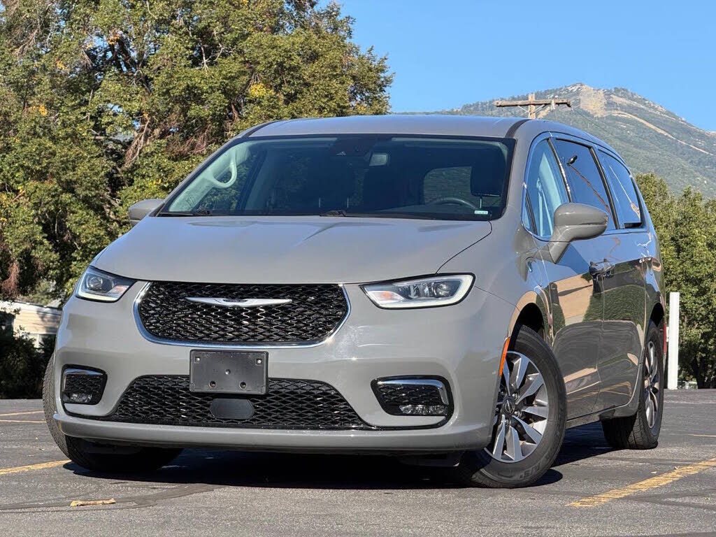 2022 CHRYSLER Pacifica