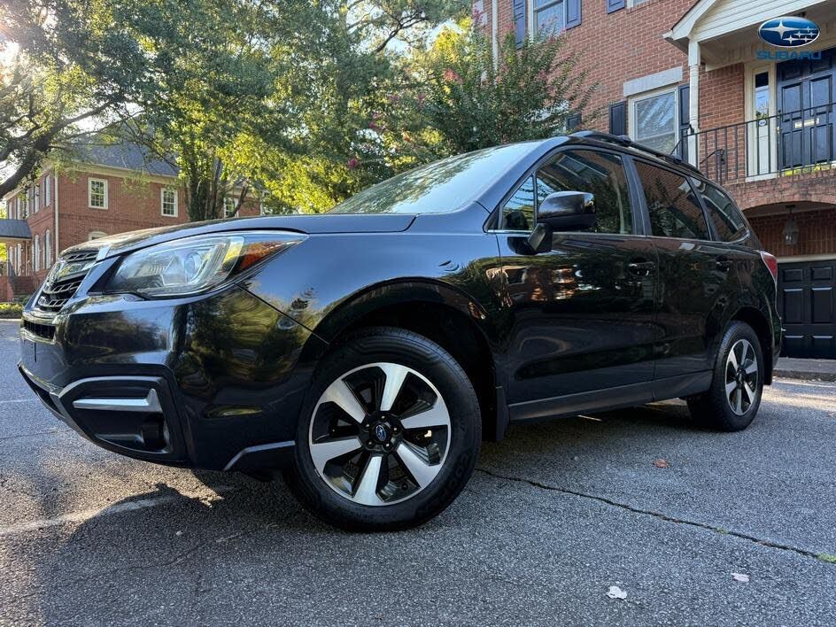 2017 SUBARU Forester