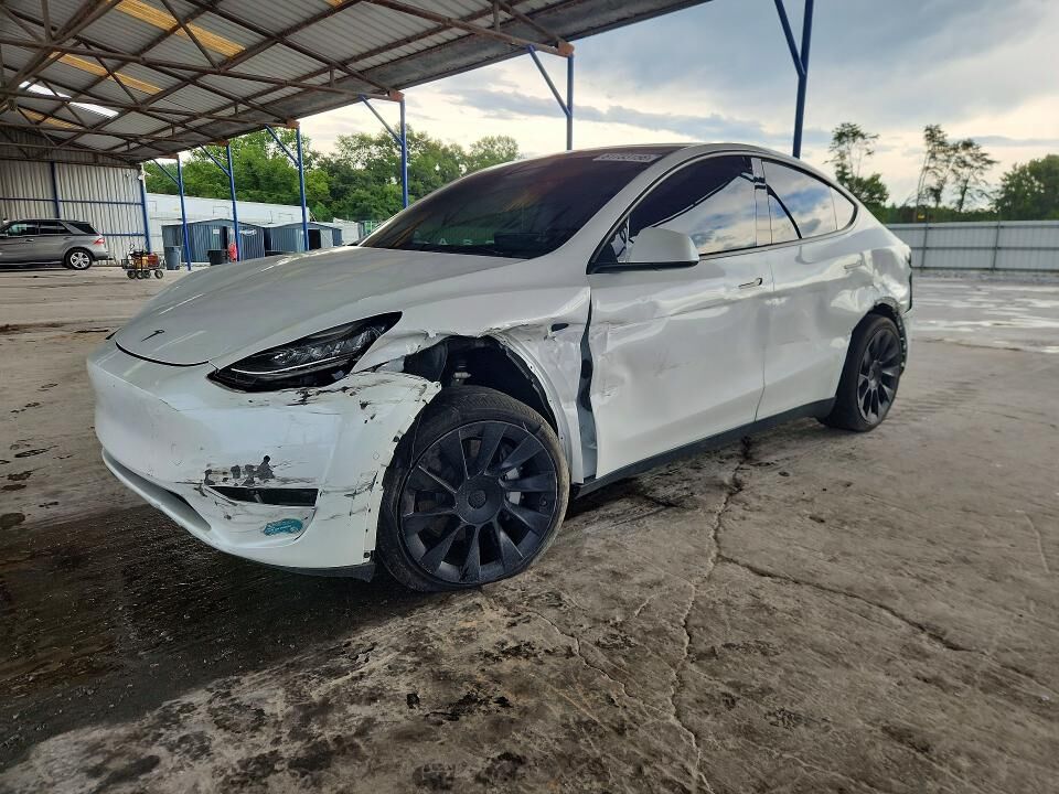 2022 TESLA Model Y