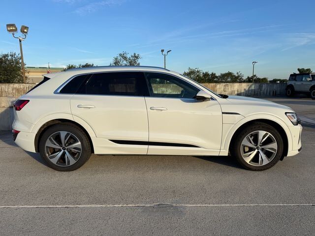 2024 Audi Q8