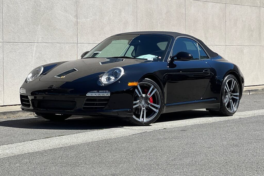 2011 PORSCHE 911