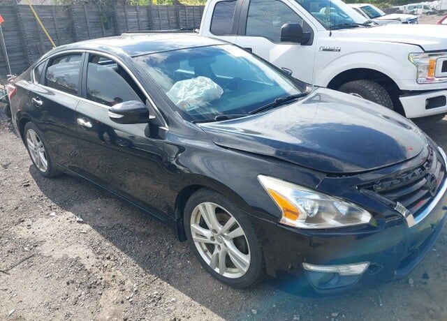 2013 NISSAN Altima