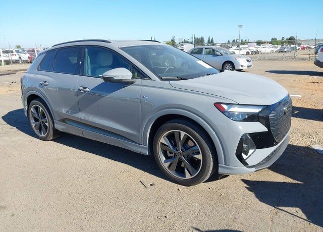 2025 AUDI Q4