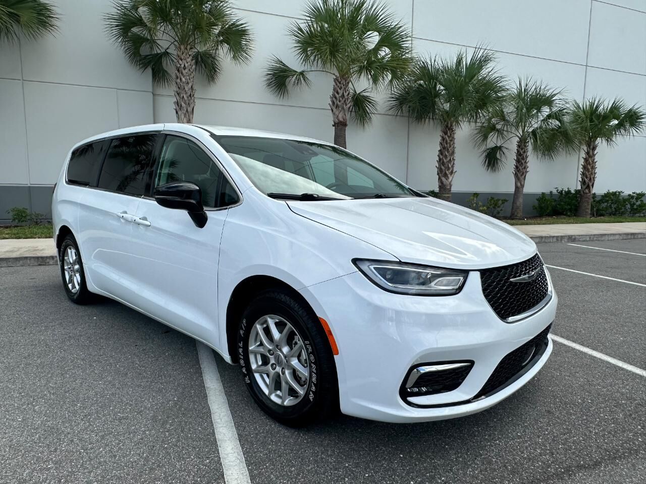 2024 CHRYSLER Pacifica