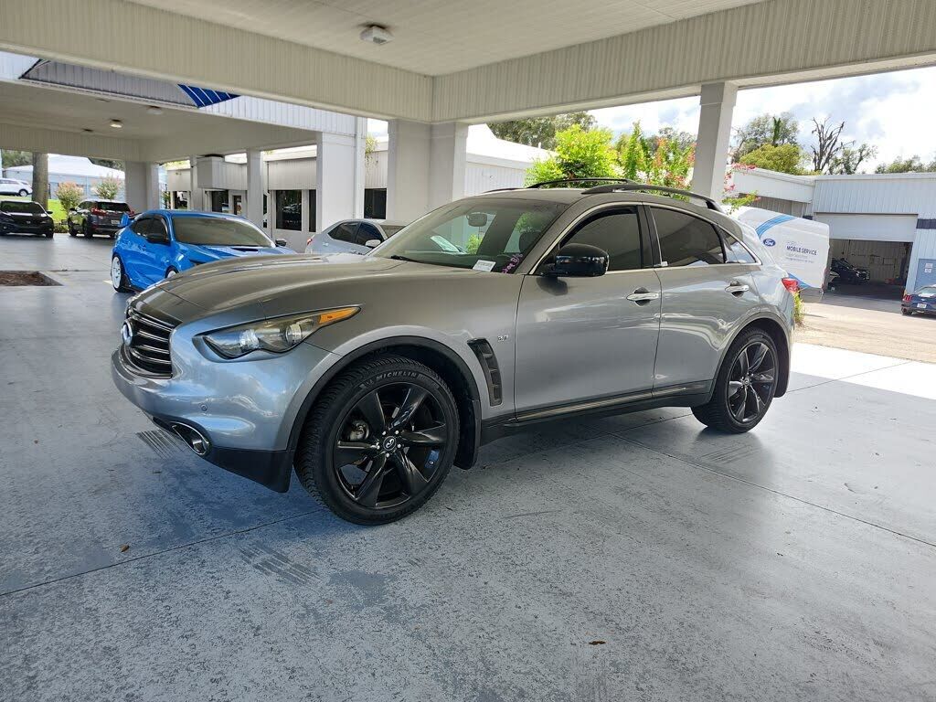 2016 INFINITI QX70