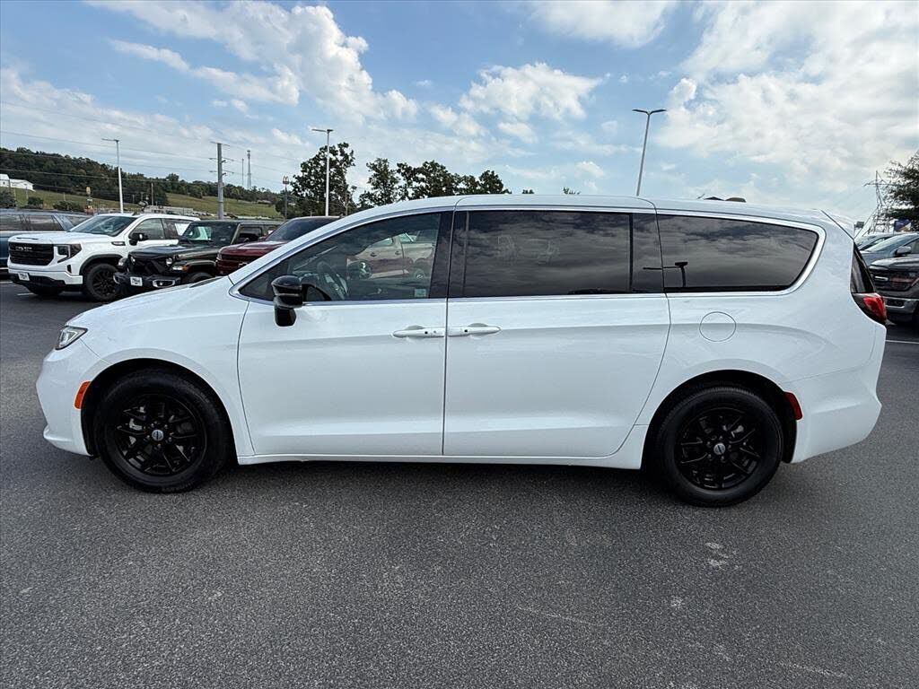 2025 CHRYSLER Pacifica