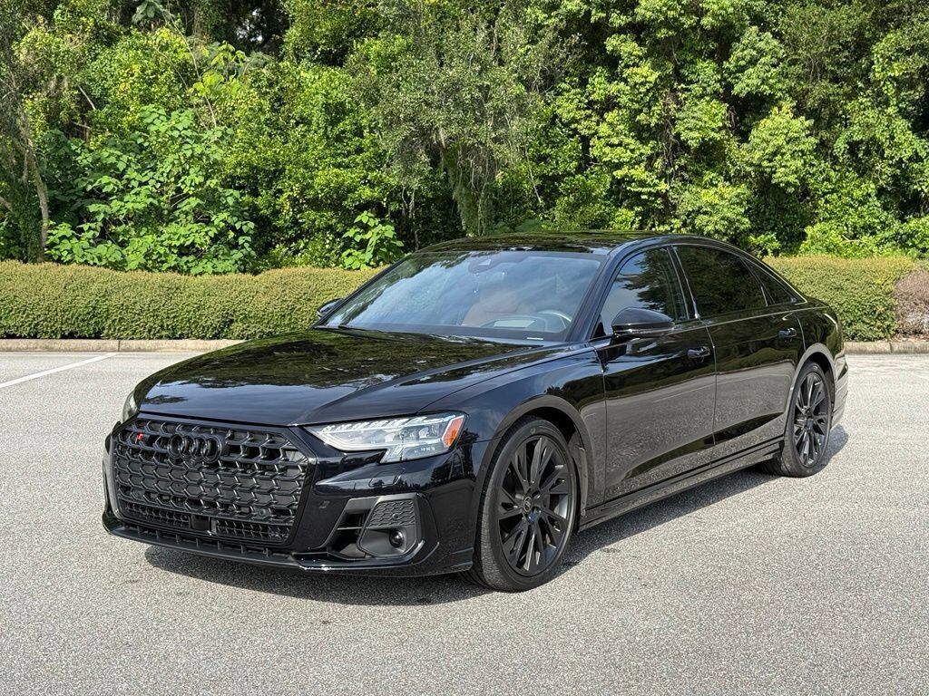 2025 AUDI S8