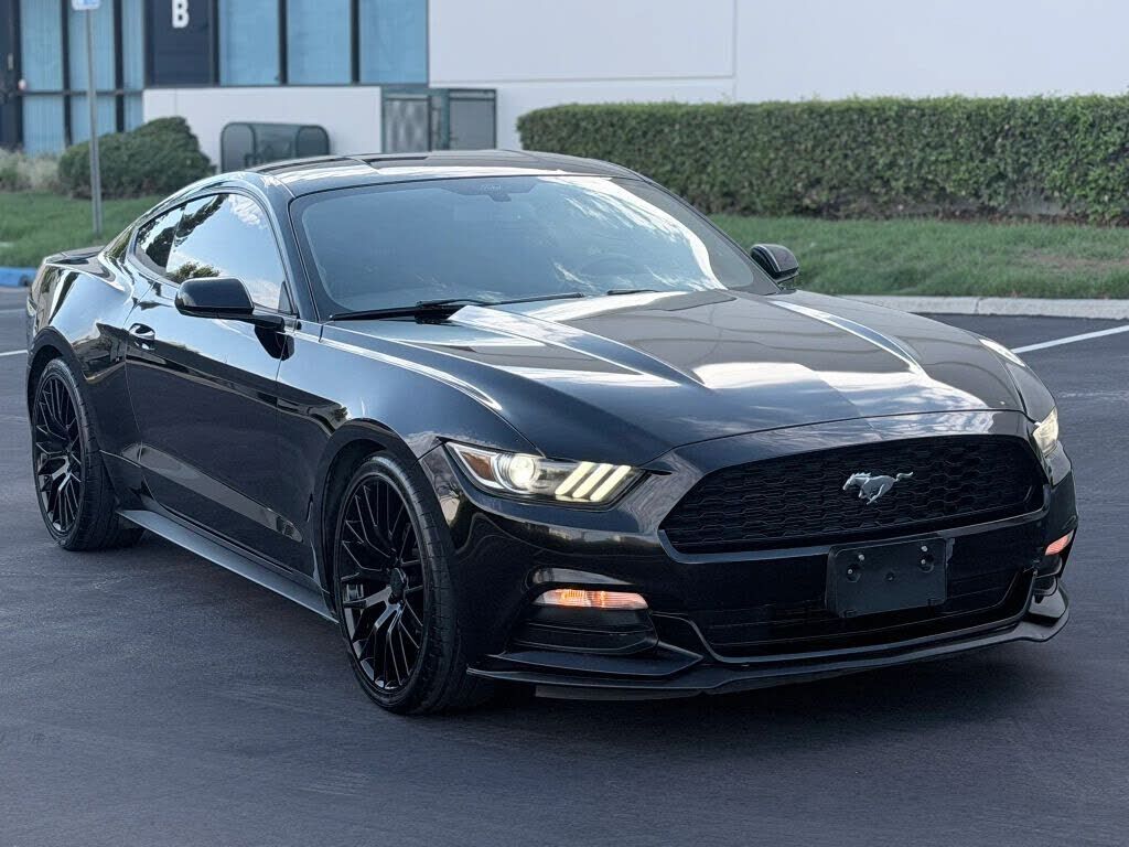 2015 FORD Mustang