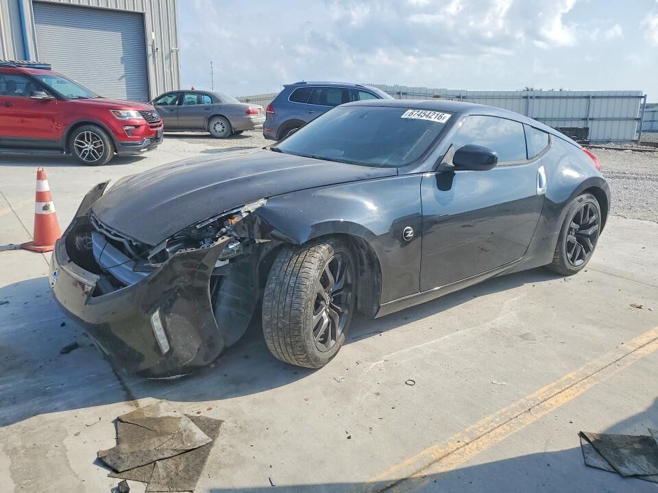 2017 NISSAN 370Z