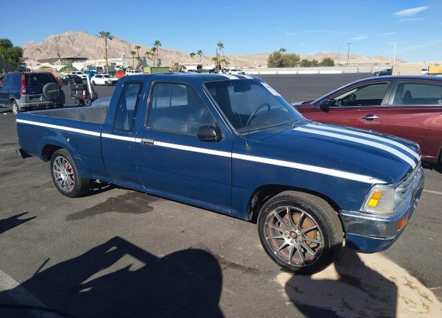 1990 TOYOTA Pick-Up