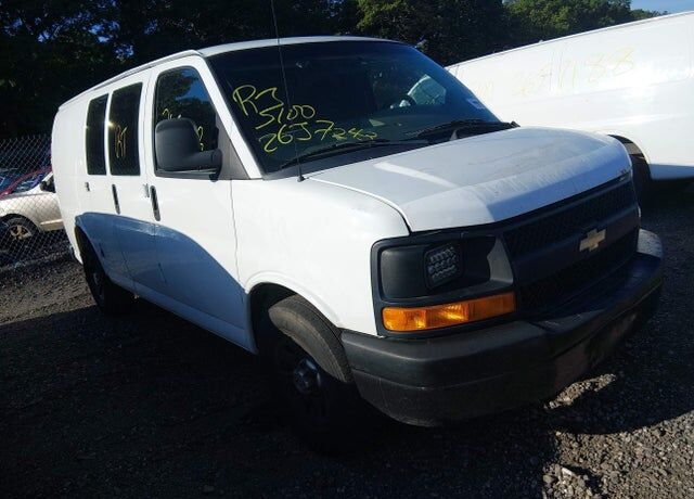 2011 CHEVROLET Express