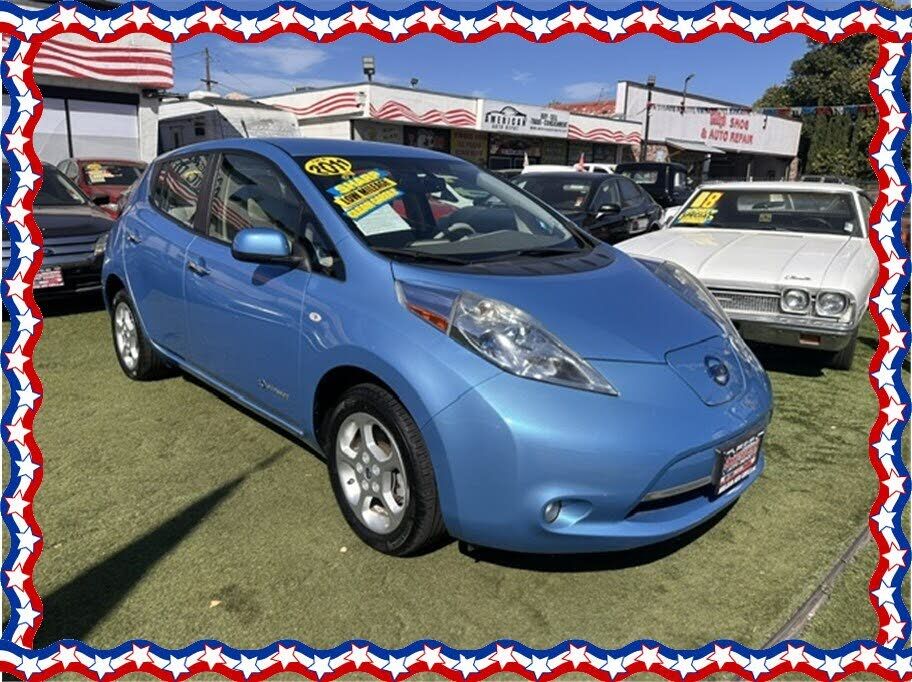 2011 NISSAN Leaf