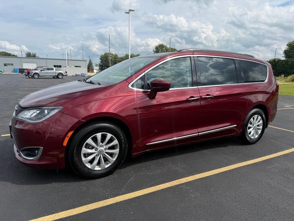 2017 CHRYSLER Pacifica