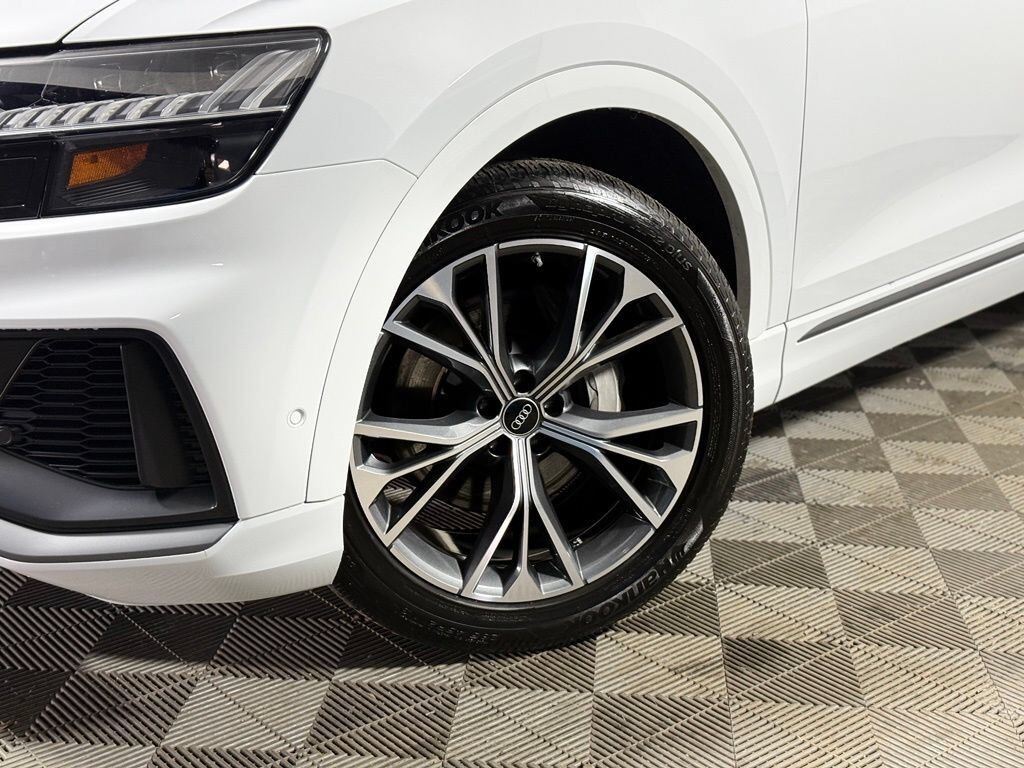 2023 Audi Q8