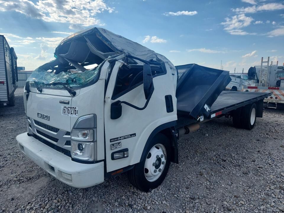 2023 ISUZU NPR-HD