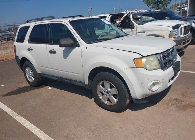 2009 FORD Escape