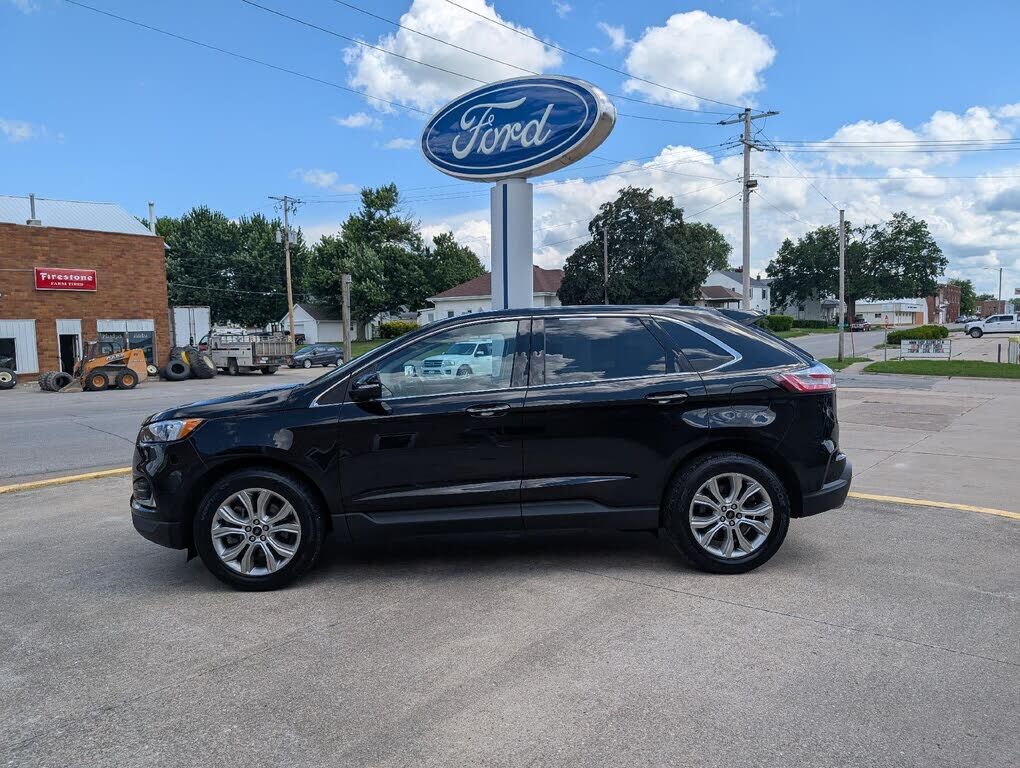 2023 FORD Edge