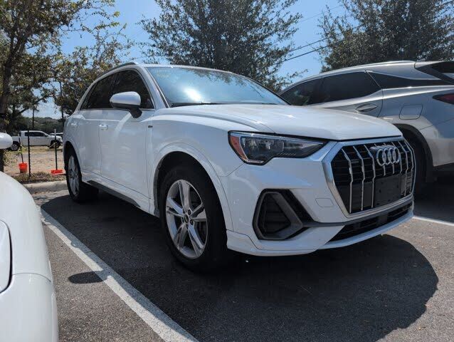 2022 Audi Q3