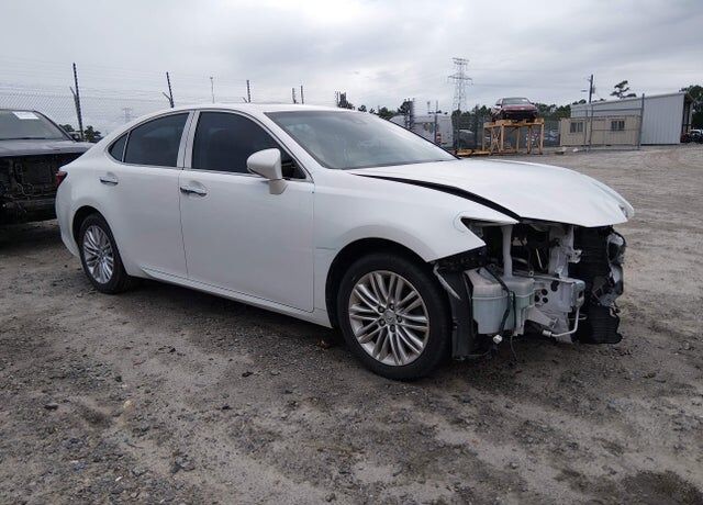 2017 LEXUS ES