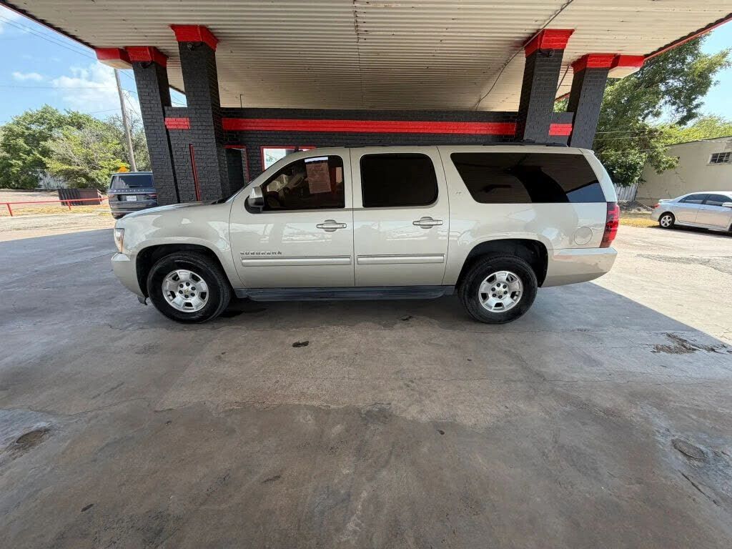2014 CHEVROLET Suburban