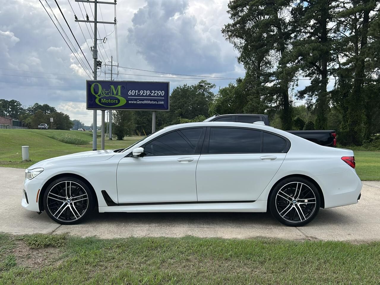 2017 BMW 740i