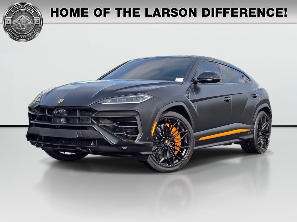 2025 LAMBORGHINI URUS